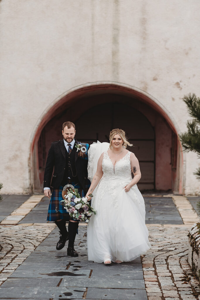 Aberdeenshire couple photographed at Meldrum house by Aberdeenshire wedding photographer