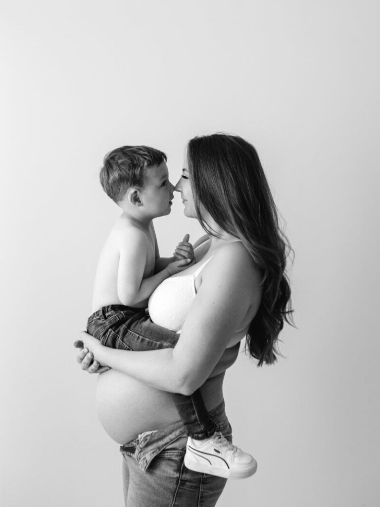 reasons to book a maternity photoshoot peterhead