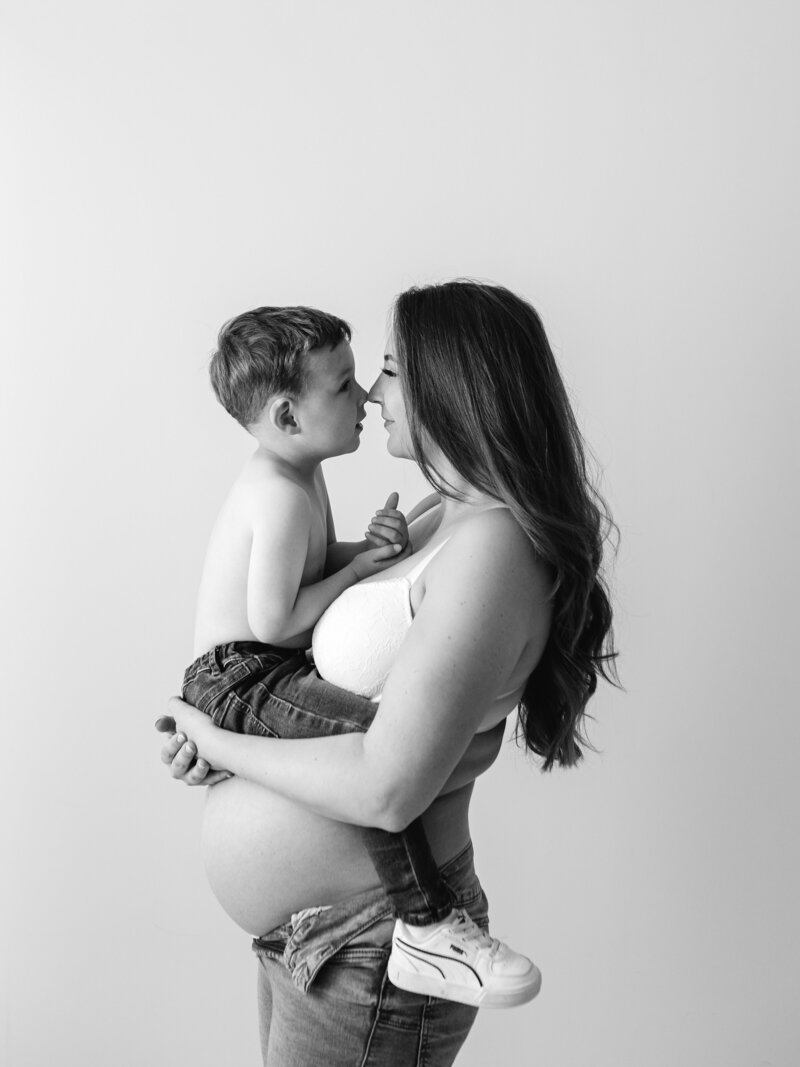 reasons to book a maternity photoshoot peterhead