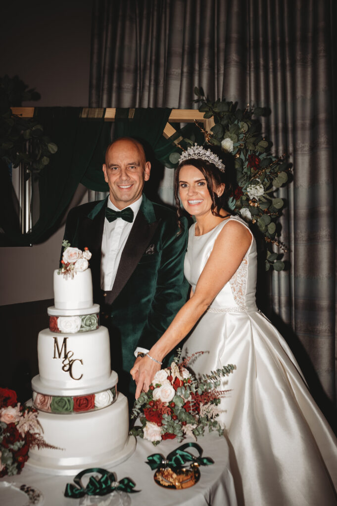 Cake cutting at aberdeenshire wedding venue meldrum house 