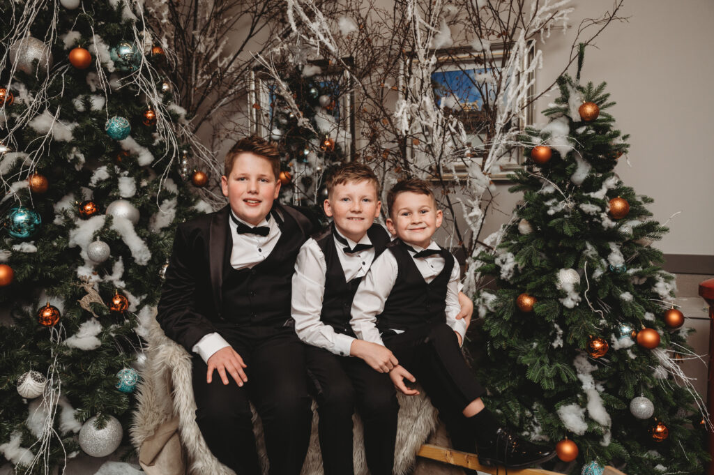 Cocktail hour at meldrum house photographed by aberdeenshire wedding photographer