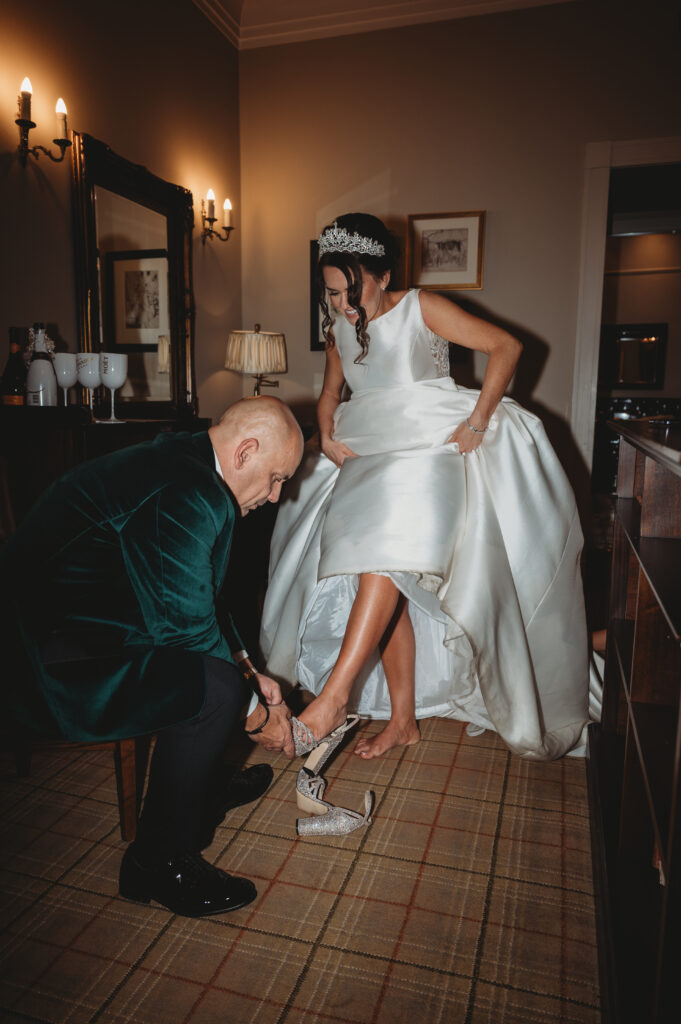 Cocktail hour at meldrum house photographed by aberdeenshire wedding photographer