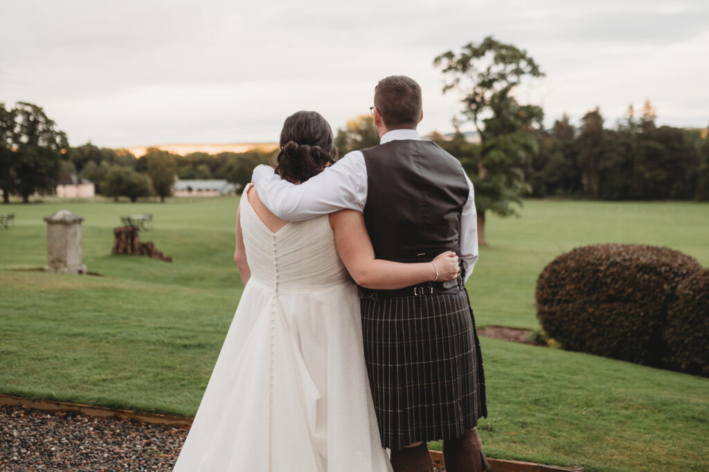 Aberdeenshire wedding photographer captures couple at Thainstone House wedding